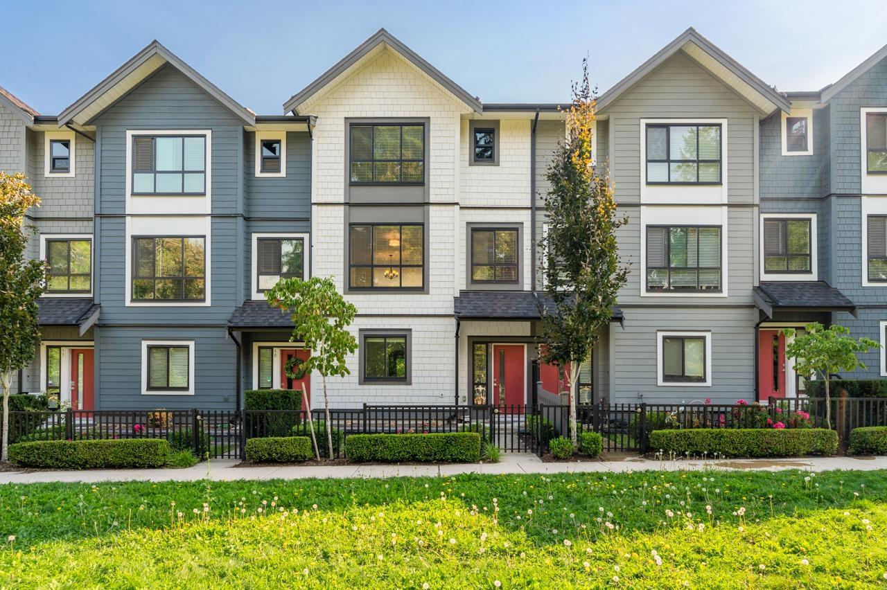 16760 25 Avenue Unit 39, Surrey, BC V3Z 0W4