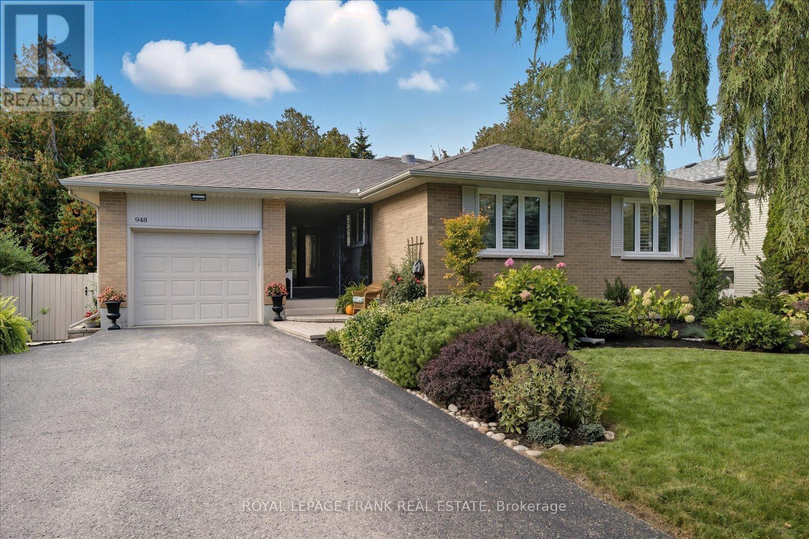 948 Oshawa Blvd N, Oshawa, ON L1G 5V6