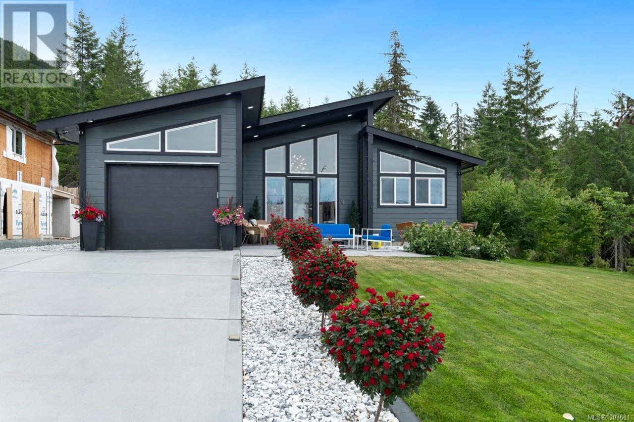 545 Mountain View Dr, Lake Cowichan, BC V0R 2G1