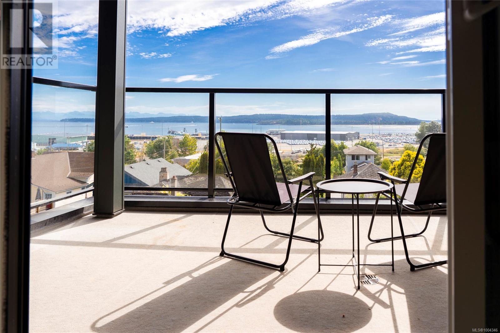 45 Haliburton St Unit 304 St, Nanaimo, BC V9R 4V6