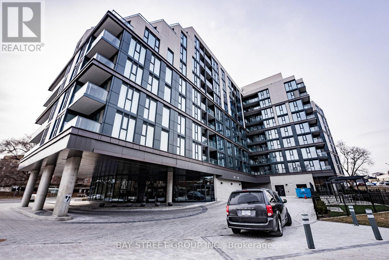 526 250 Lawrence Ave W, Toronto, ON M5M 1B1