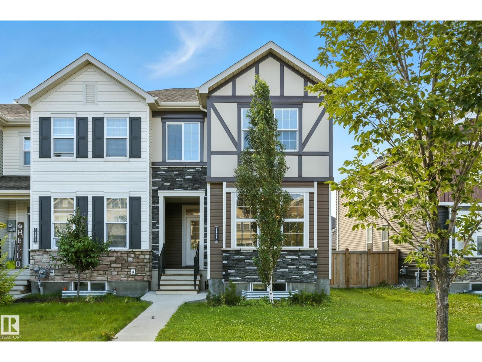 8163 Chapelle Way SW, Edmonton, AB T6W 3L7