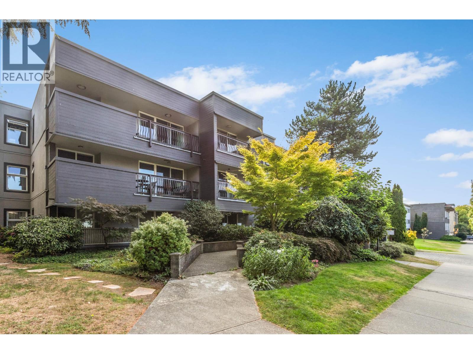 1352 W 10th Avenue Unit 101, Vancouver, BC V6H 1J6