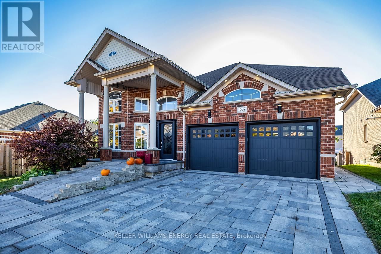 1602 Chilliwack St, Oshawa, ON L1K 0C4
