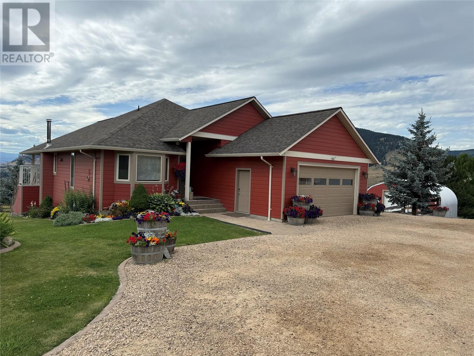 5380 Learmouth Rd, Coldstream, BC V1B 3E8