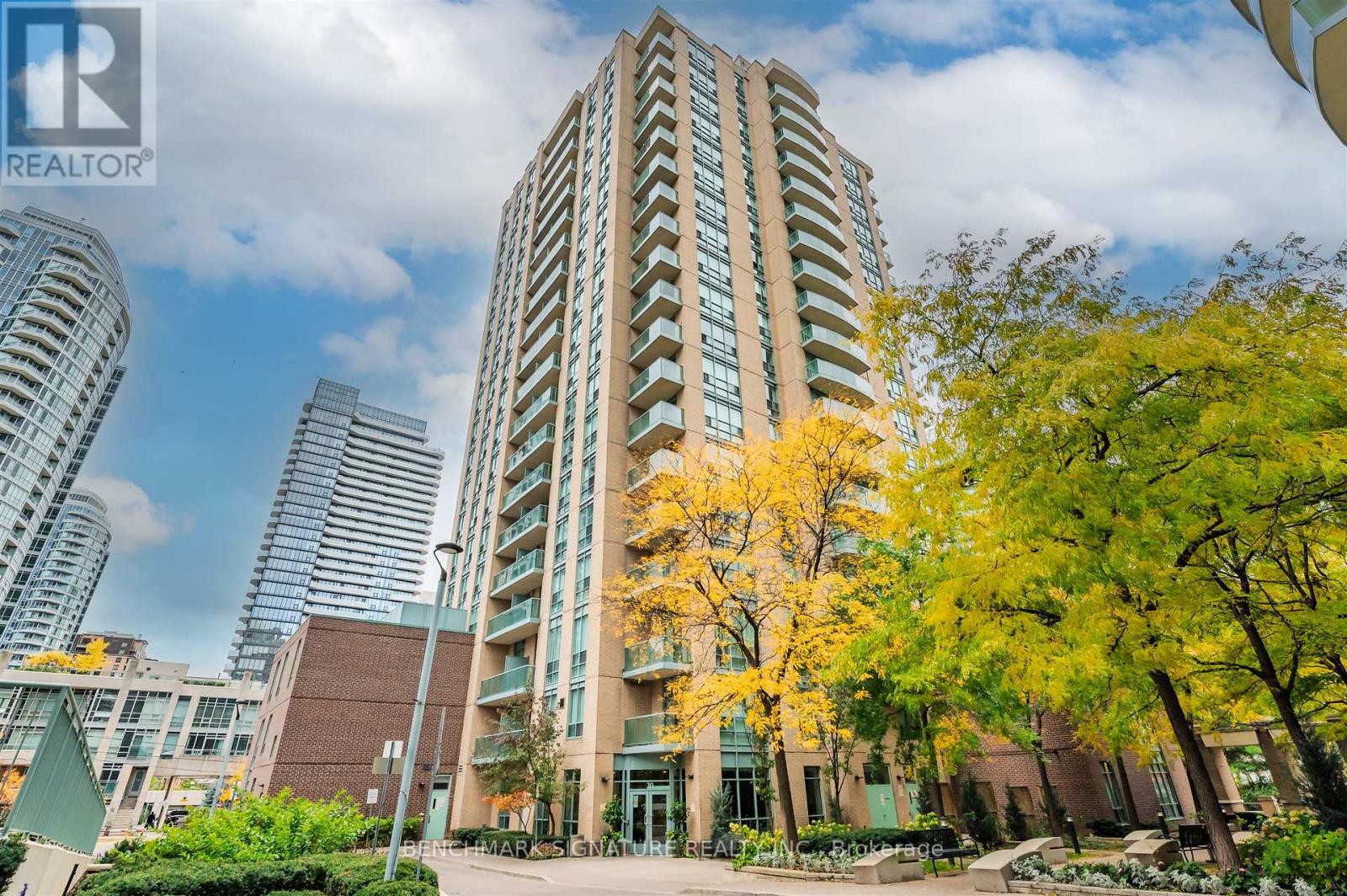 201 20 Olive Ave, Toronto, ON M2N 7G5