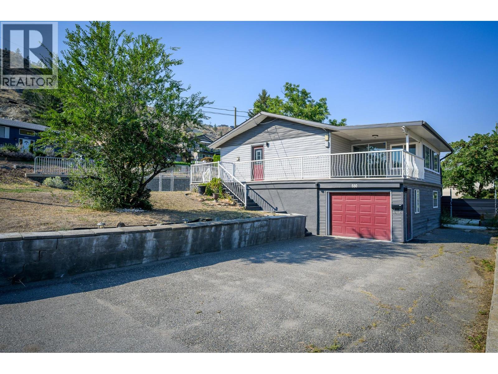 880 Woodhaven Dr, Kamloops, BC V2B 6E5