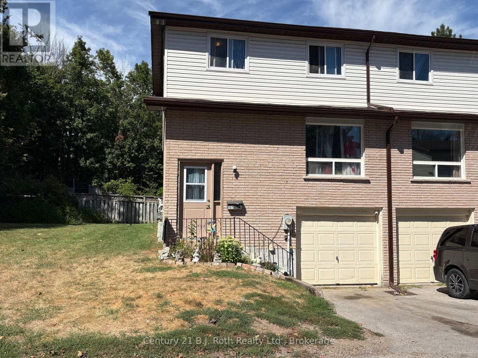 107 1095 Mississaga St W, Orillia, ON L3V 6W7