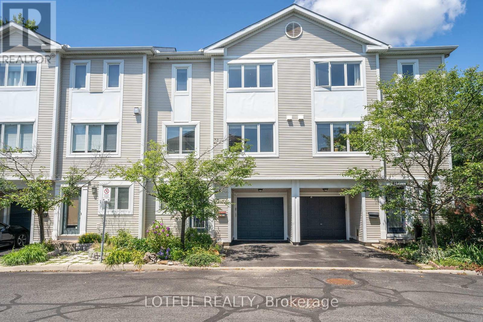 515 Burleigh Private, Ottawa, ON K1J 1J9