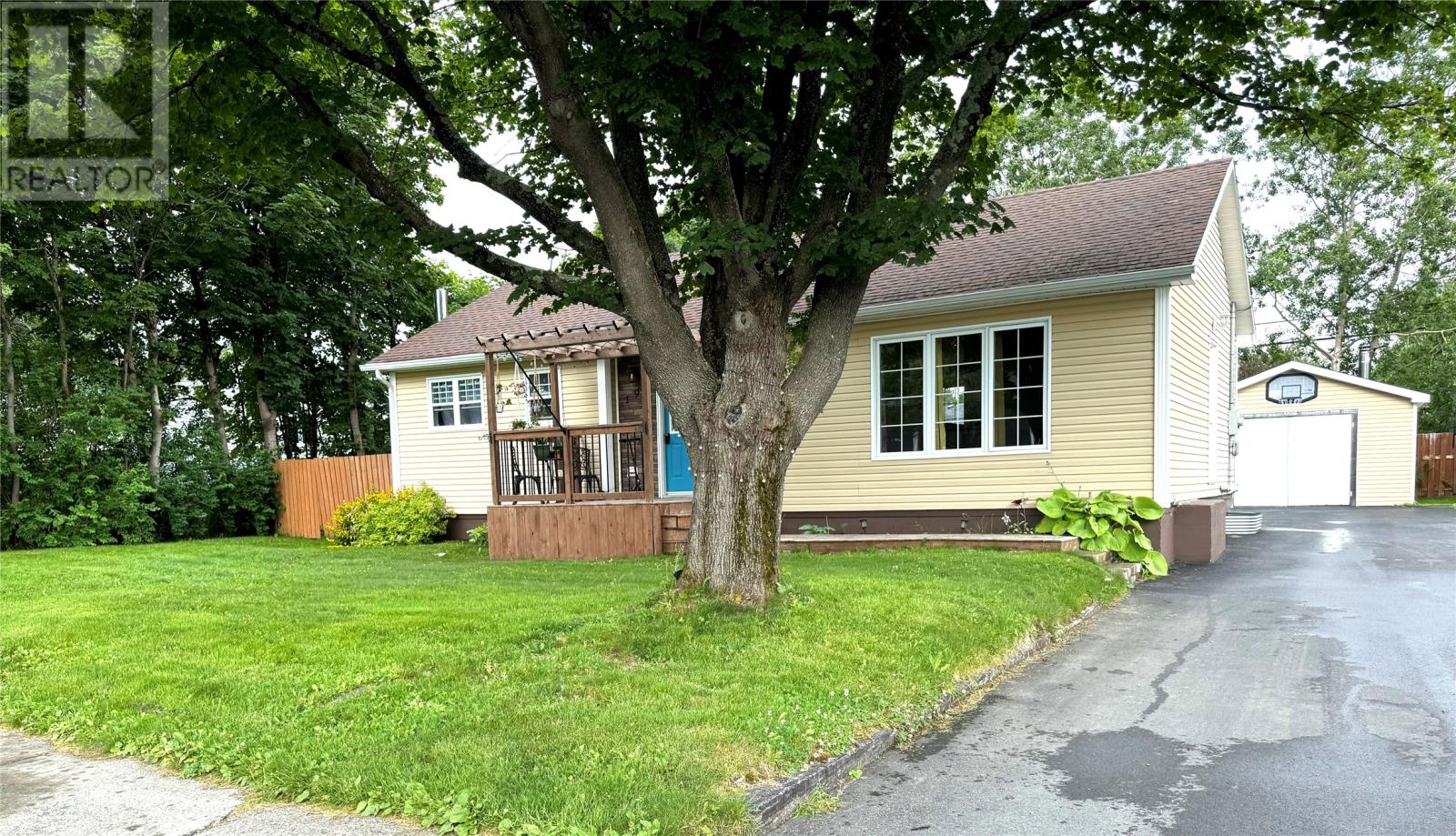 198 Lincoln Rd, Grand FallsWindsor, NL A2A 1P8 MLS 1274972 Houseful