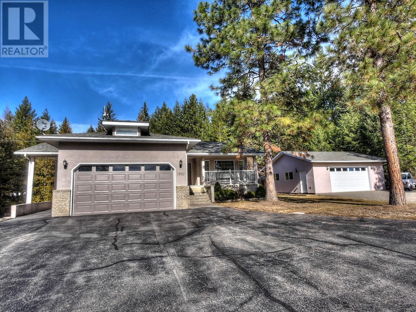 1910 Leaning Tree Rd, Creston, BC V0B 1G2