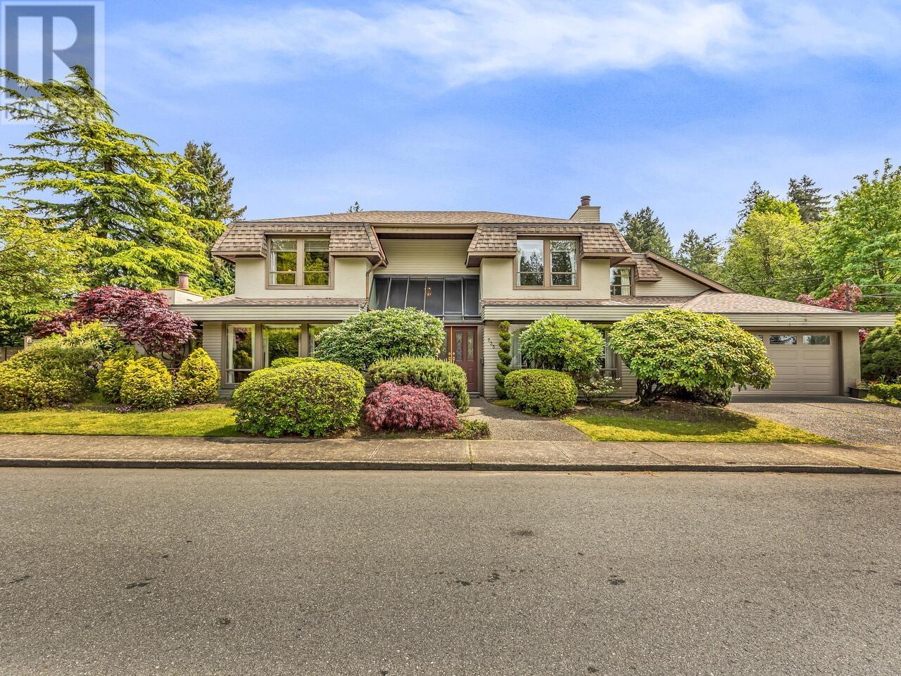 735 Sprice Ave, Coquitlam, BC V3J 2P2