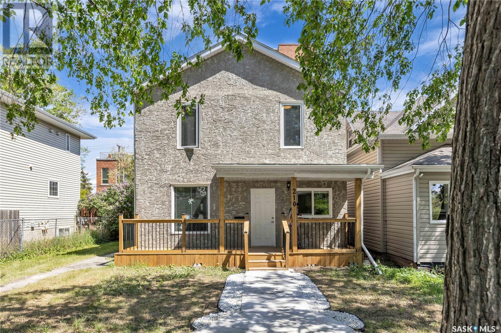 210 E Avenue N, Saskatoon, SK S7L 1R7