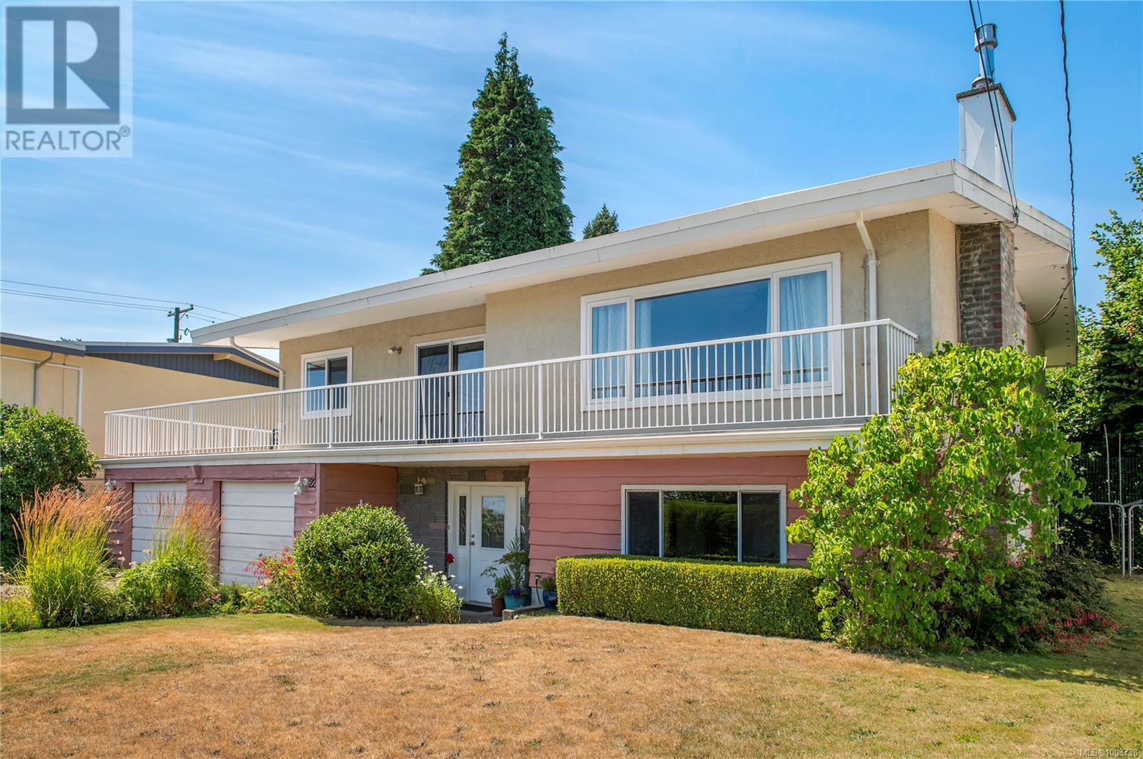 22 Mclean St, Campbell River, BC V9W 2L9