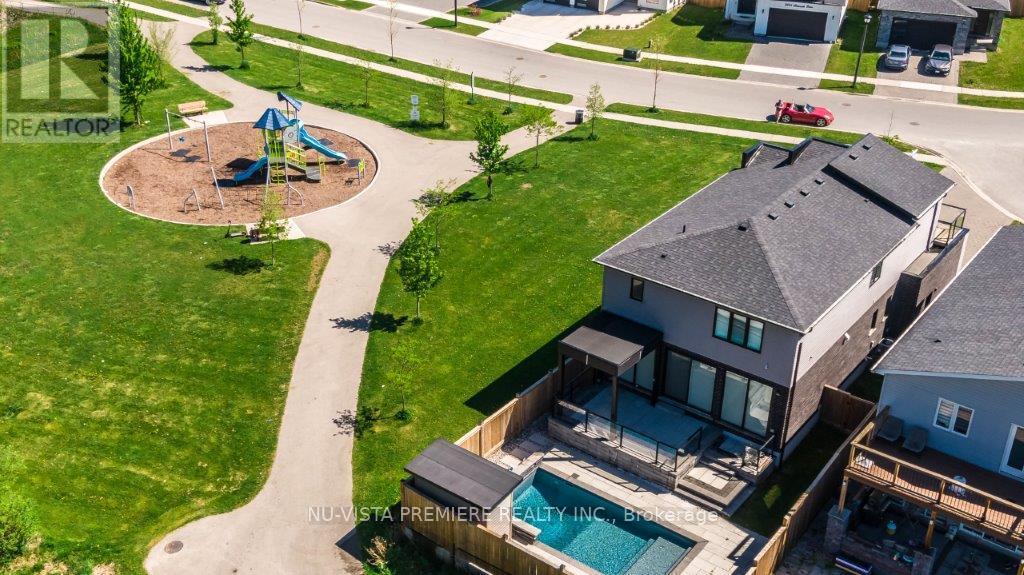 2229 Wateroak Dr, London, ON N6G 5B4