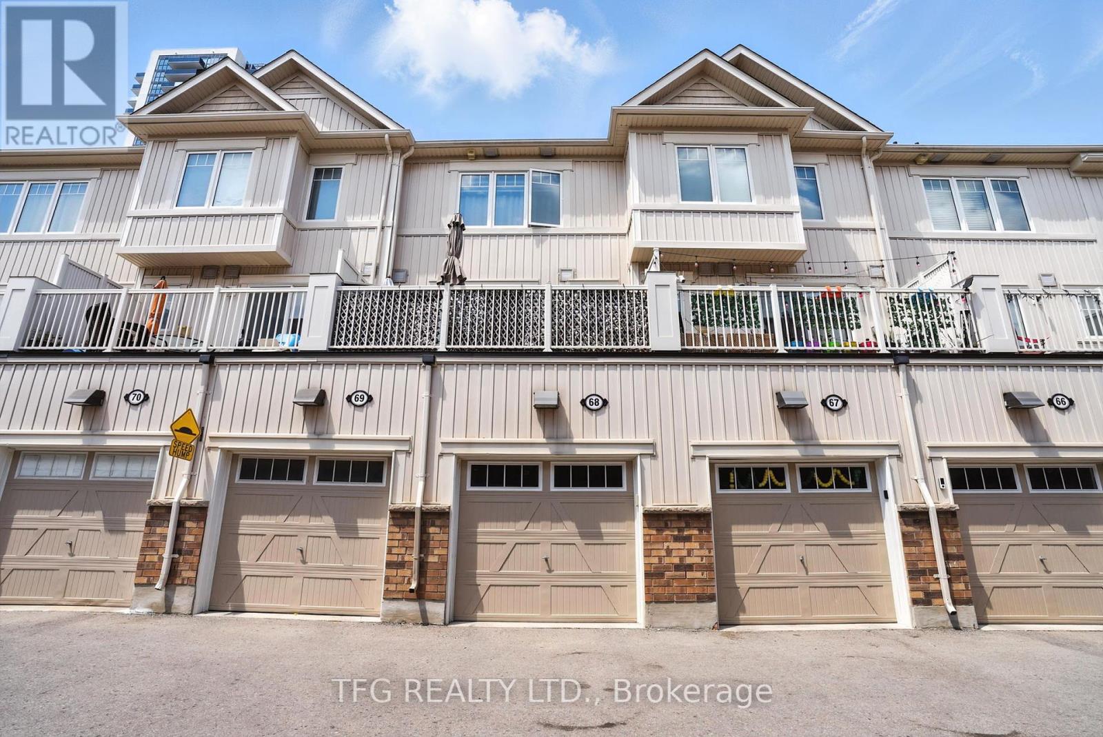 68 2500 Hill Rise Ct, Oshawa Windfields, ON L1L 0M6