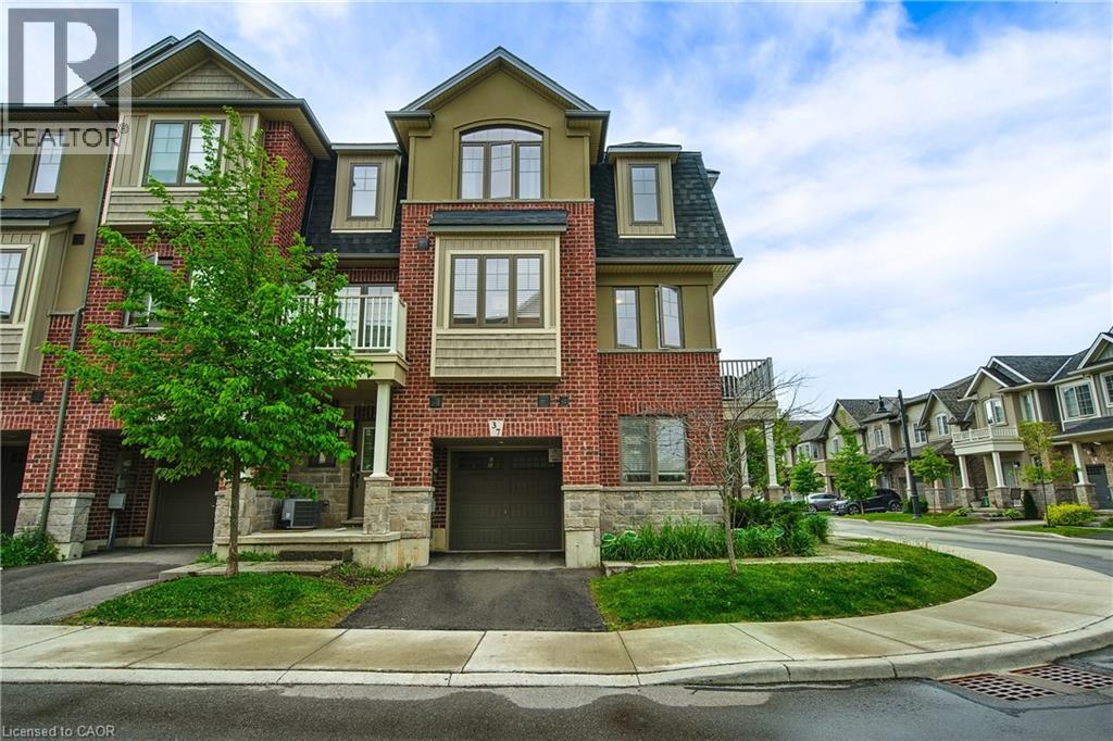37 Marr Ln, Hamilton, ON L9K 0K1