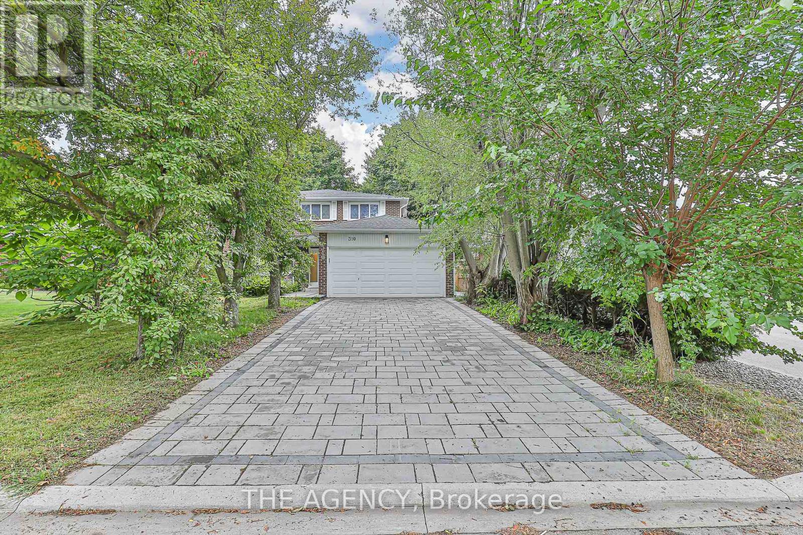 310 Primrose Ln, Newmarket, ON L3Y 5Y9