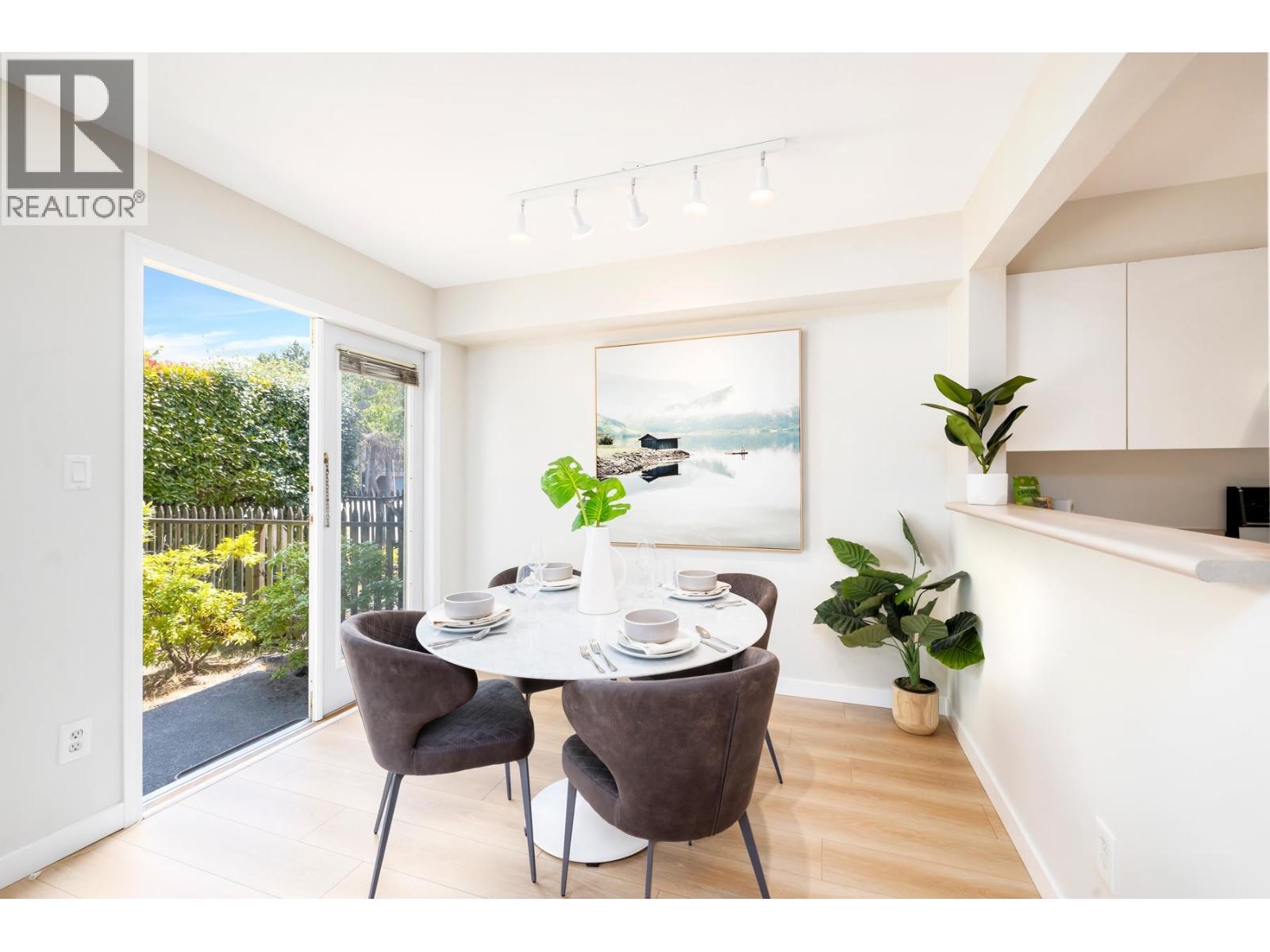 2211 No 4 Road Unit 211, Richmond, BC V6X 3X1