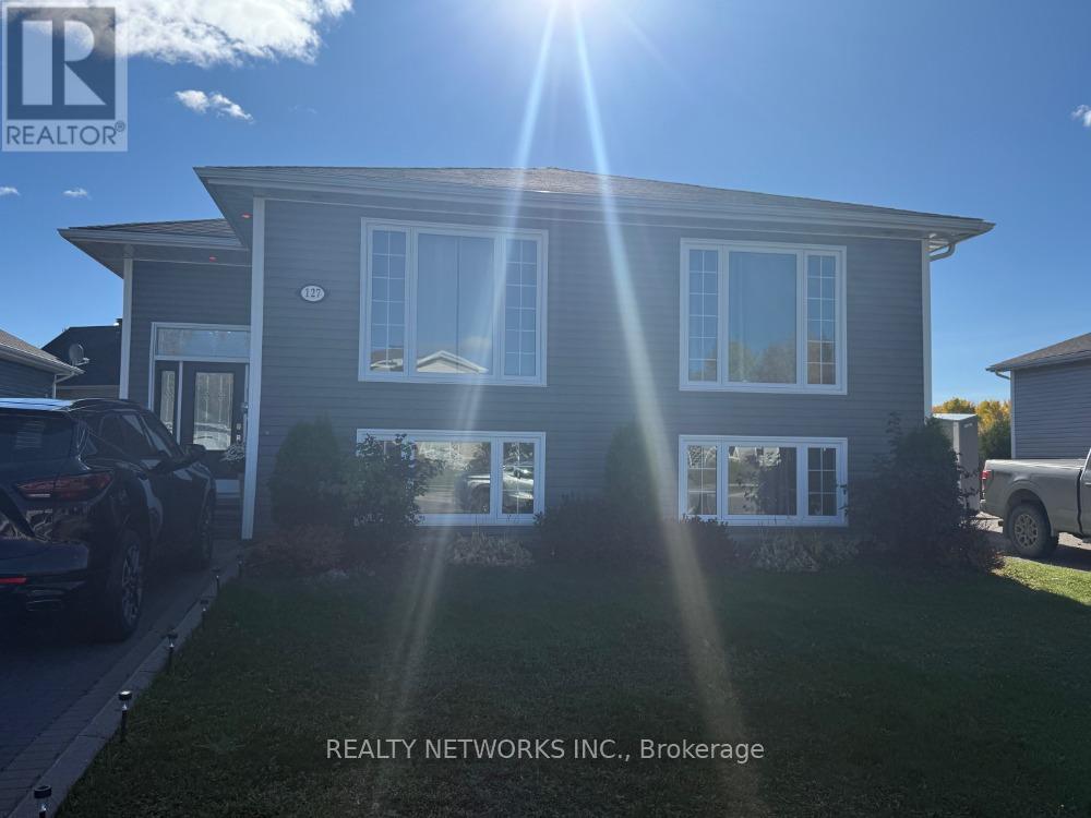 127 Jv Bonhomme Blvd, Timmins, ON P4P 0A2