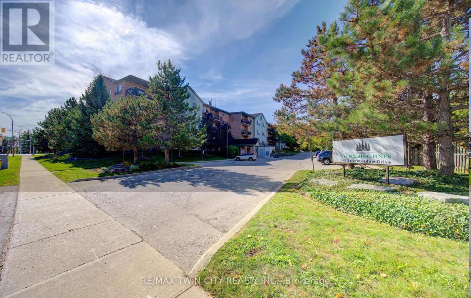 402 345 Briarmeadow Dr, Kitchener, ON N2A 4J6