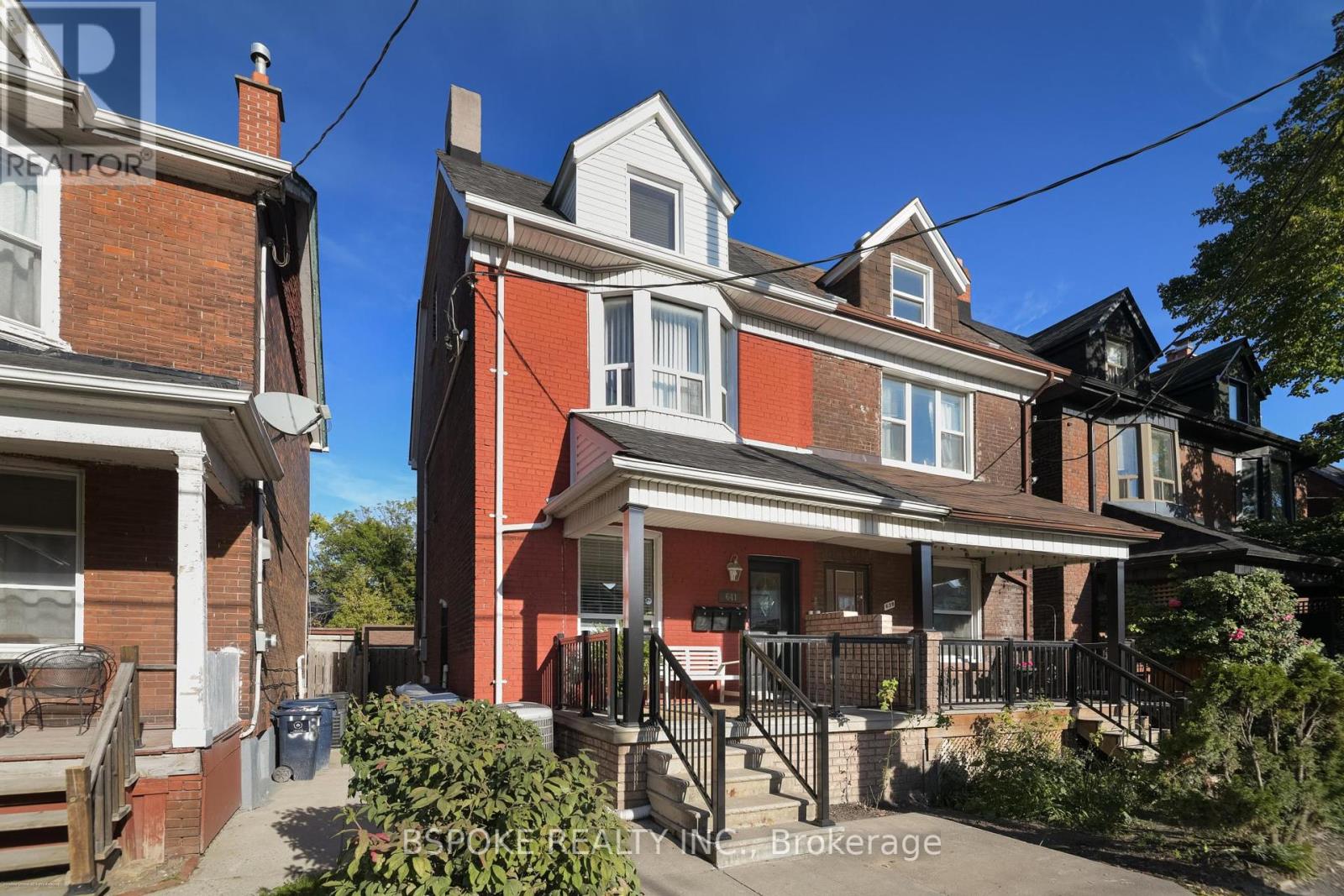 641 Ossington Ave, Toronto, ON M6G 3T6
