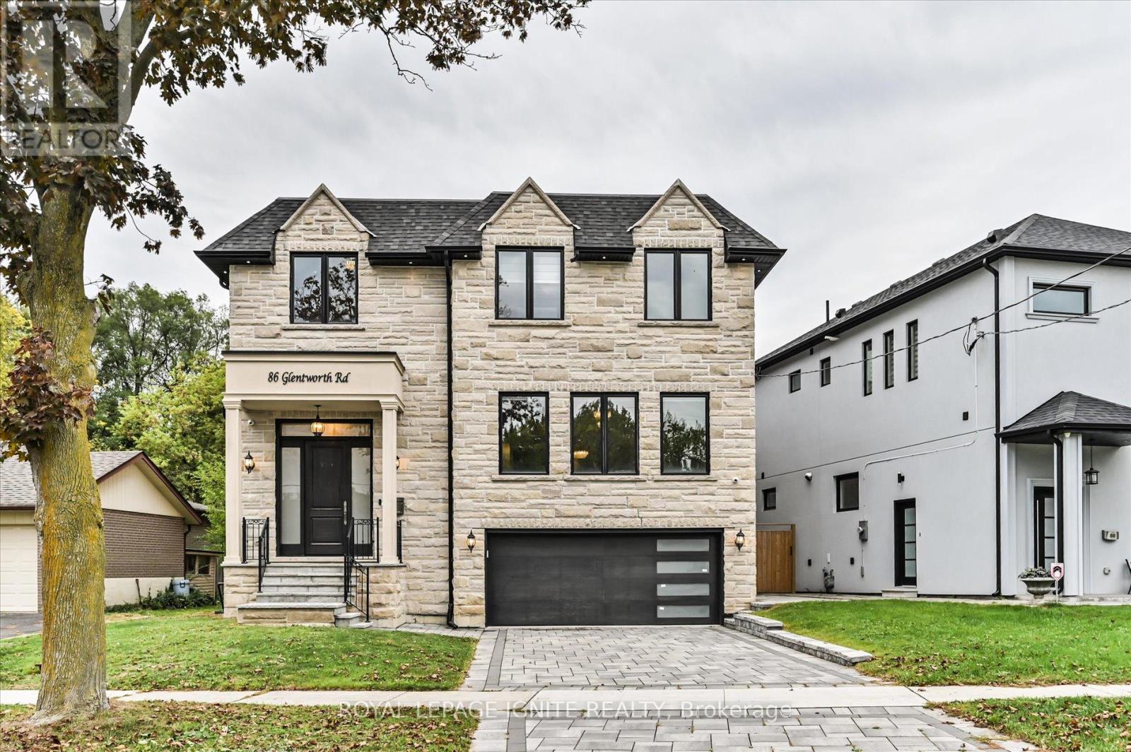 86 Glentworth Rd, Toronto, ON M2J 2E8