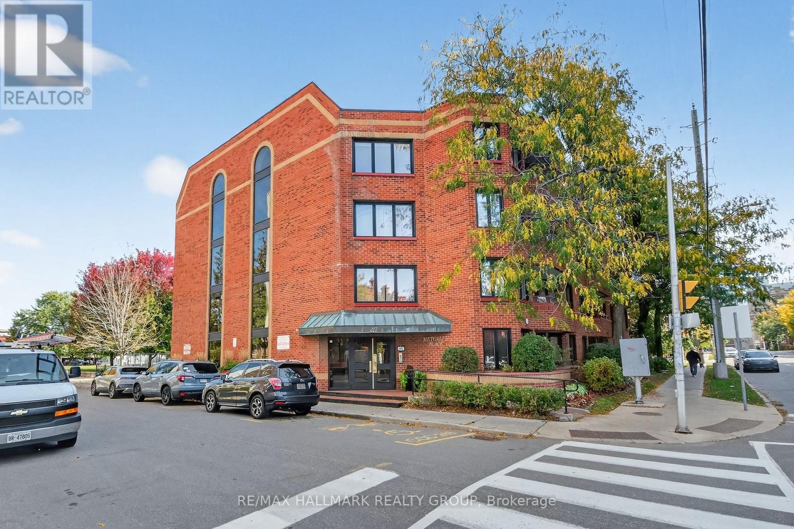 202 317 Metcalfe St, Ottawa, ON K2P 1S3