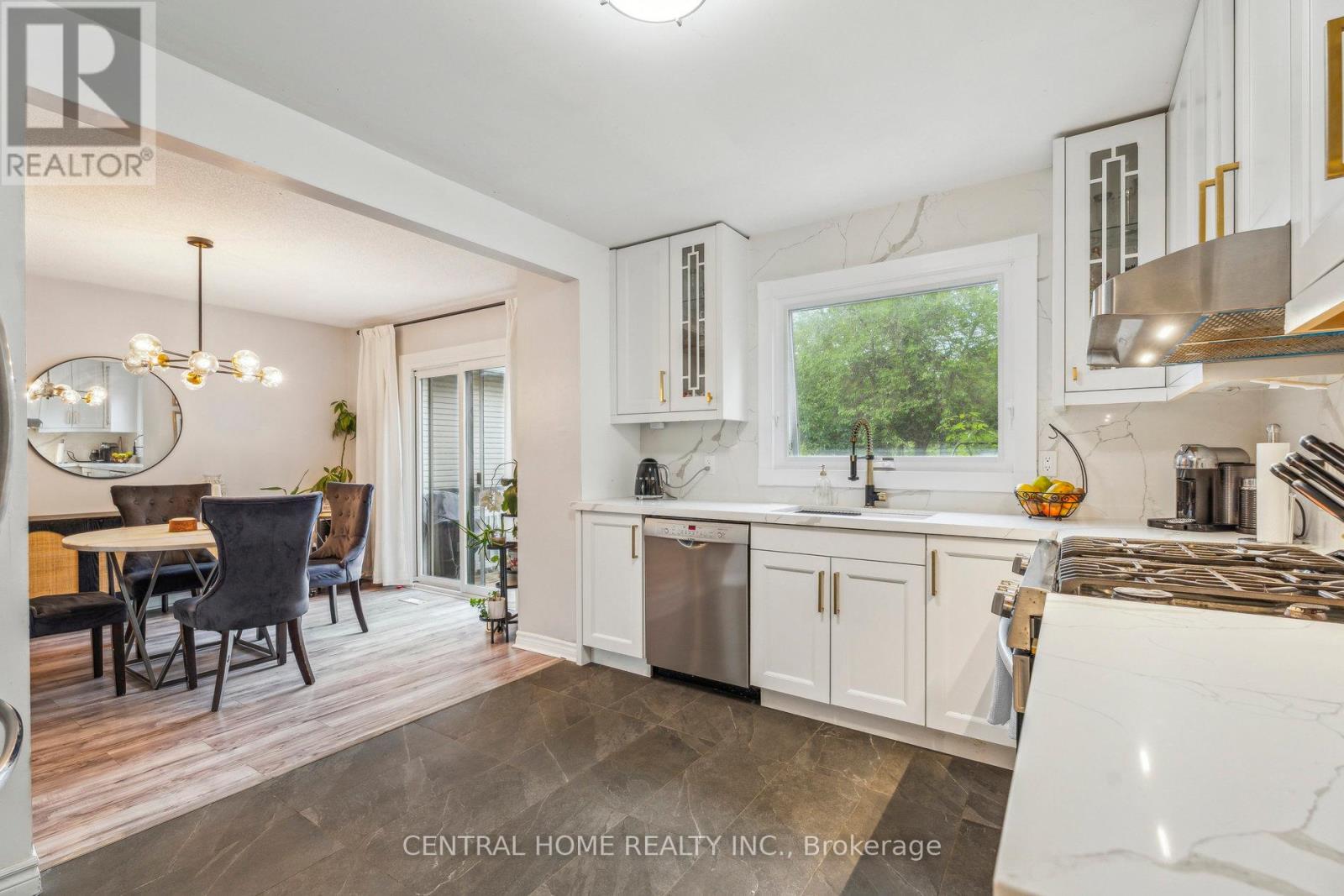 50 Metro Rd S, Georgina, ON L4P 3K8