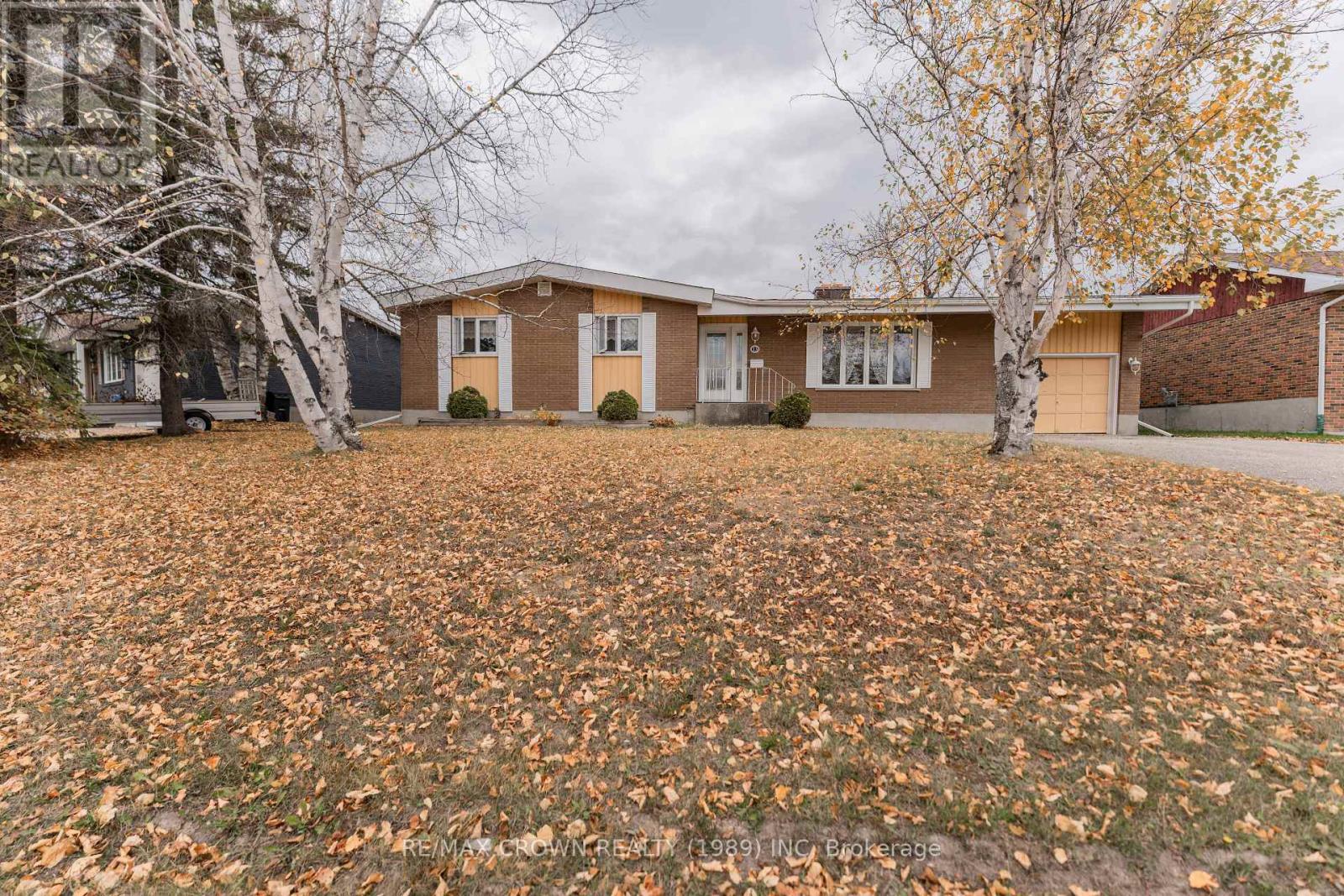 13 Kimberly Dr, Kapuskasing, ON P5N 1L4