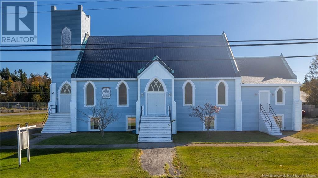 756 Main St, Blacks Harbour, NB E5H 1E5