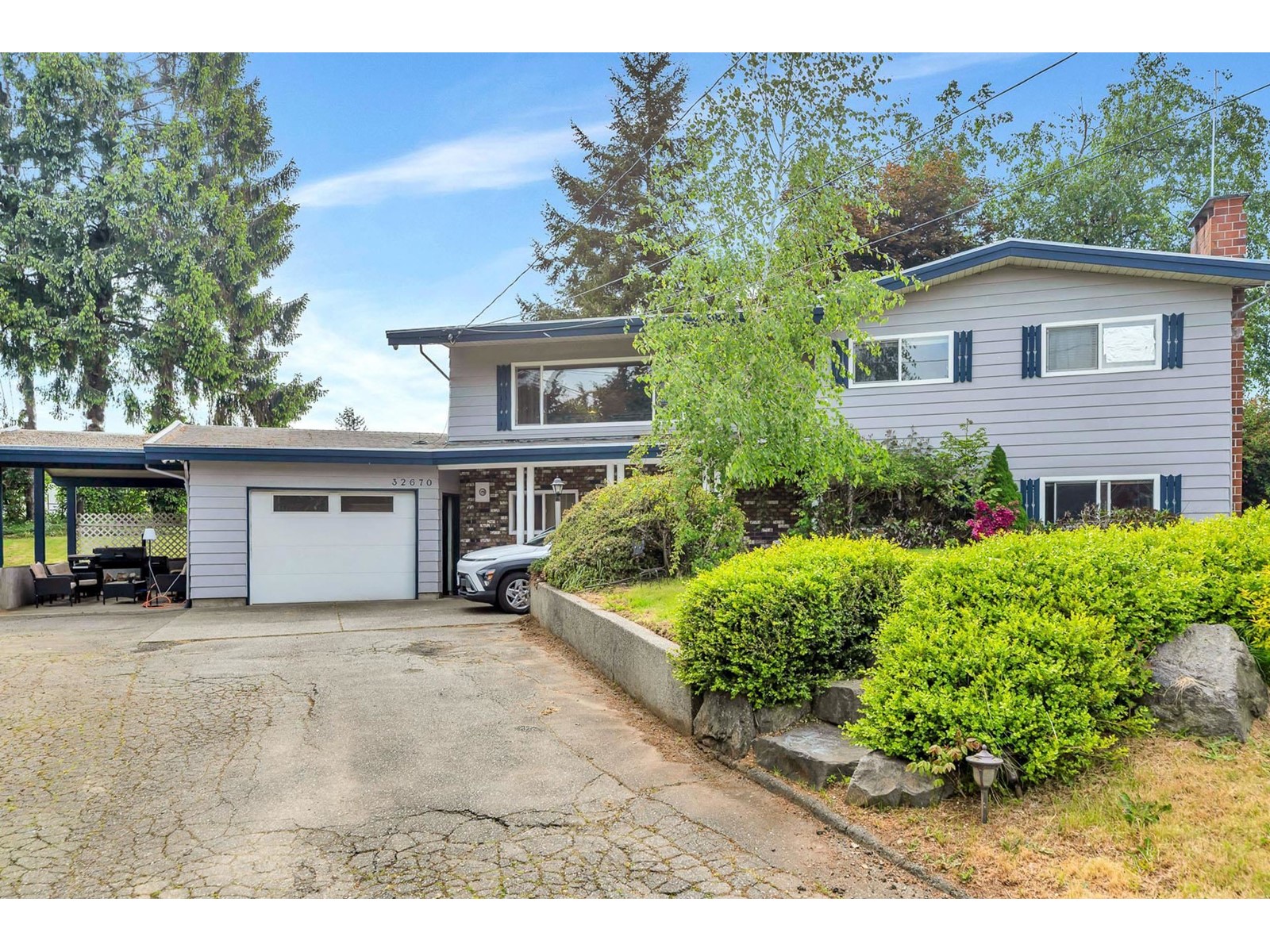 32670 Avalon Cres, Abbotsford, BC V2T 3S6