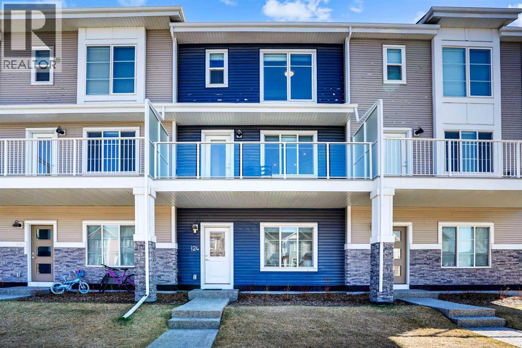 124 Savanna St NE, Calgary, AB T3N 1B9