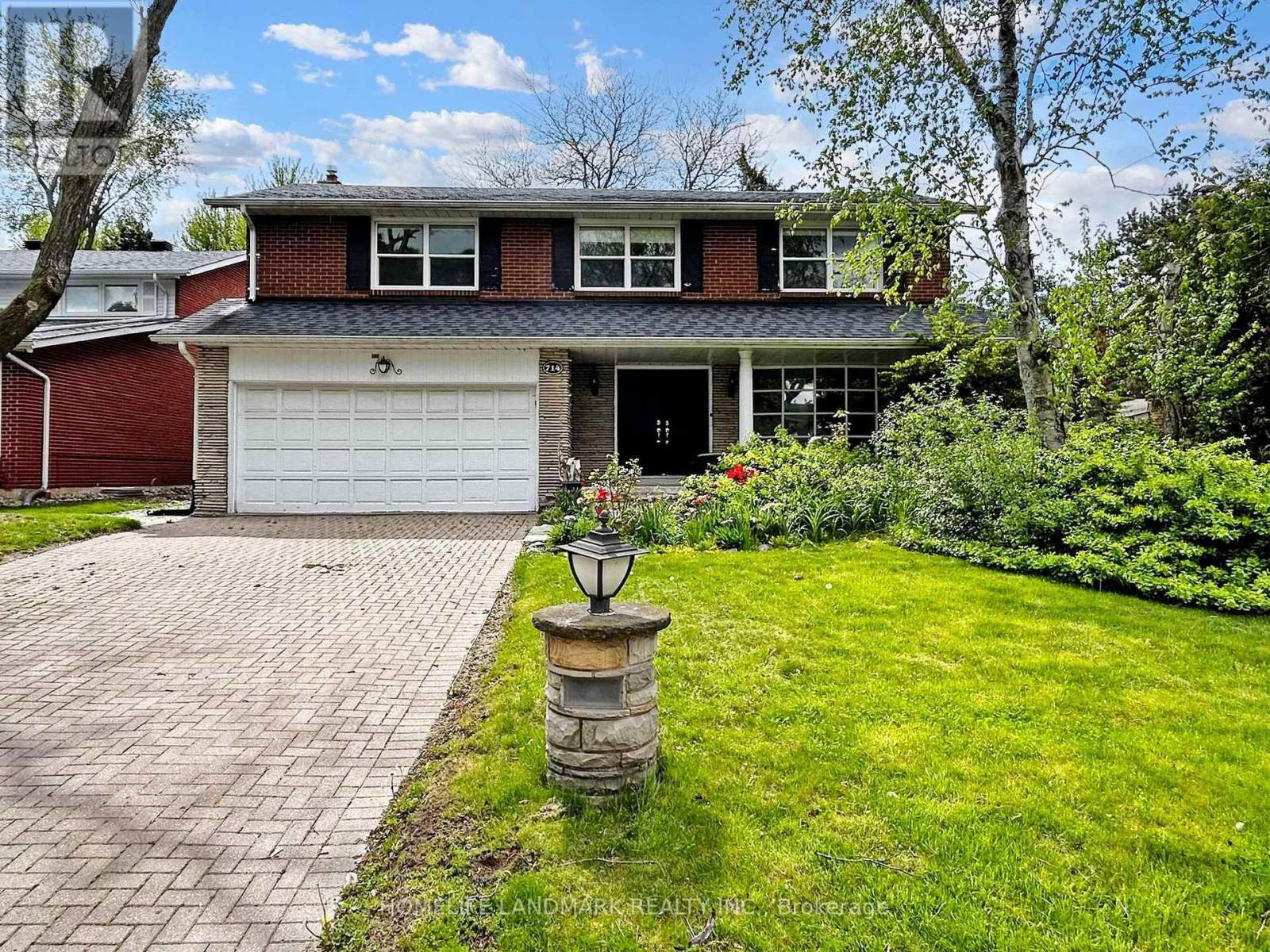 714 Conacher Dr, Toronto, ON M2M 3N6