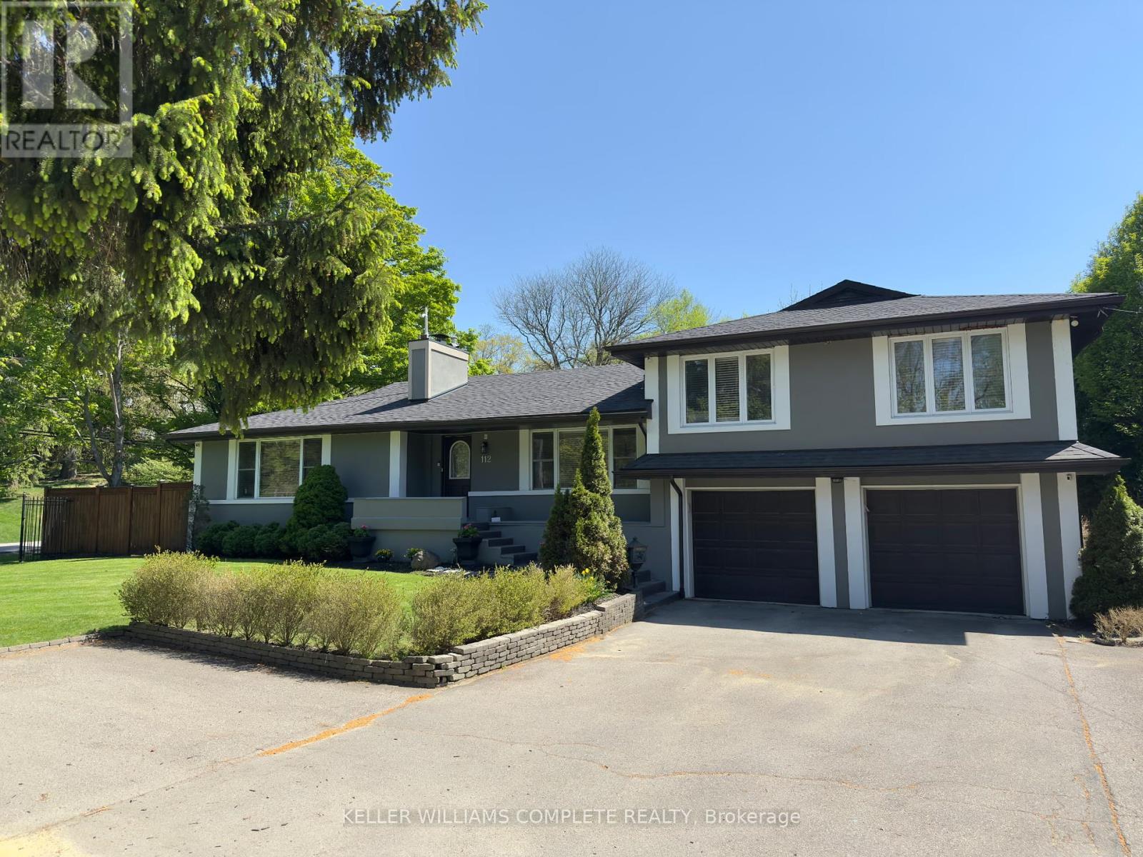 112 Sulphur Springs Rd, Hamilton, ON L9G 1M1
