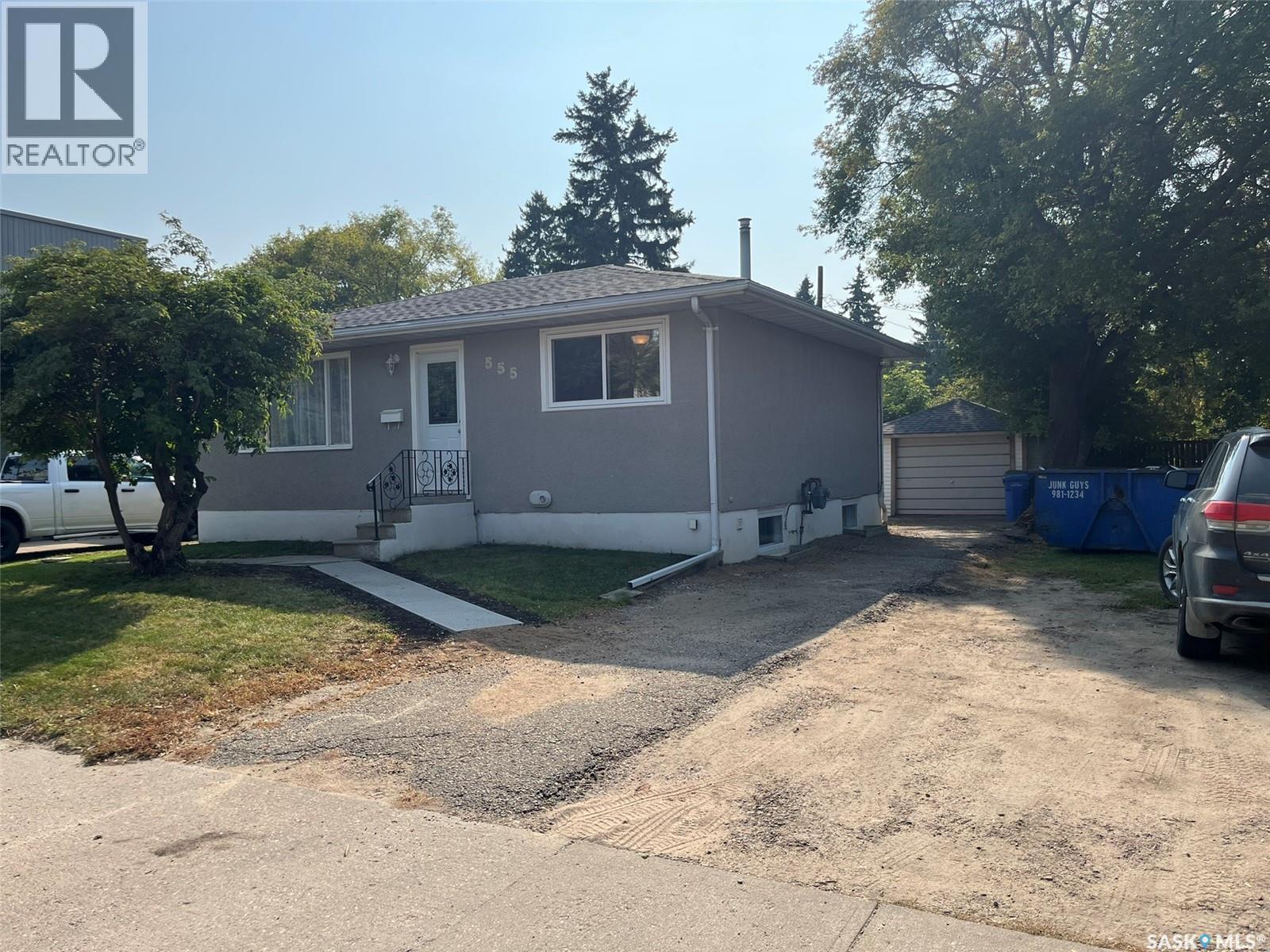 555 River St E, Prince Albert, SK S6V 0A7