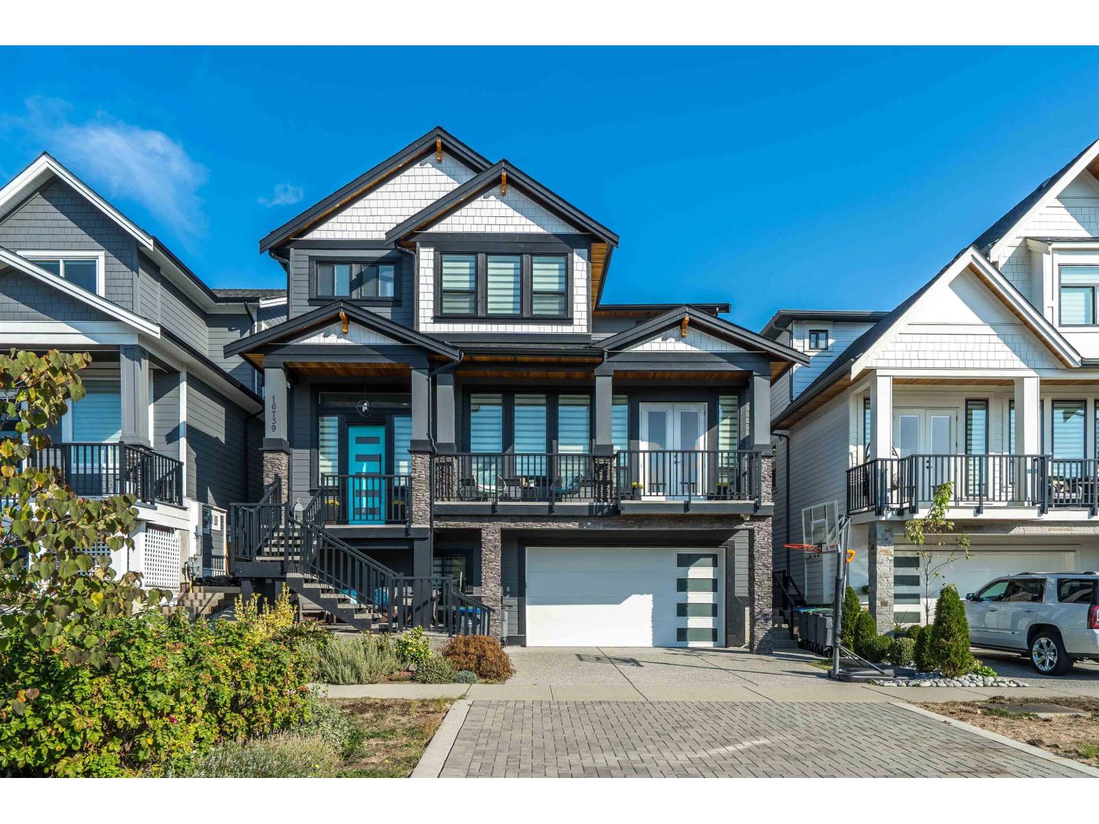 16 Avenue Unit 16739 #a, Surrey, BC V3Z 0T3