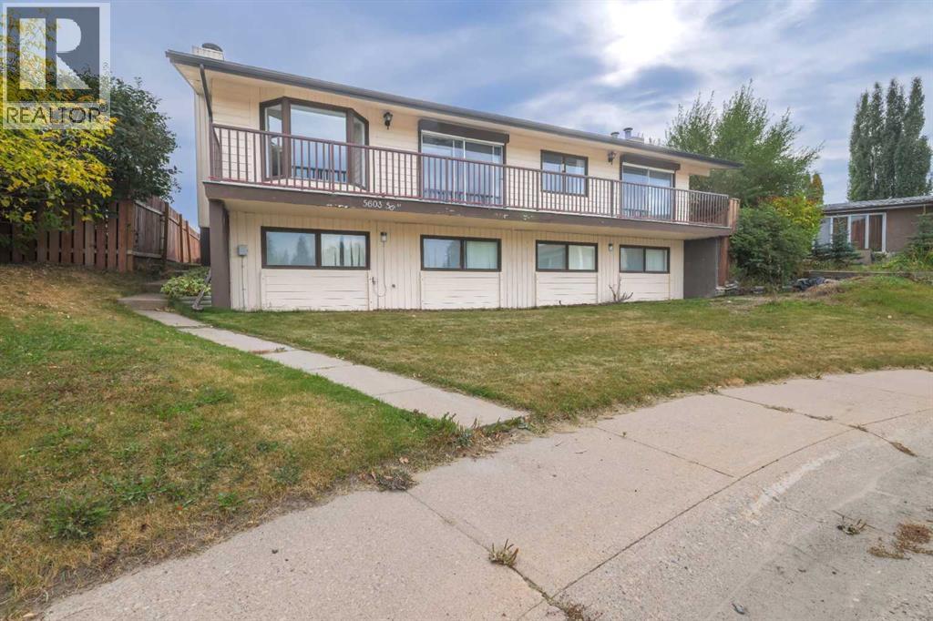 56 Street Unit 5603, Rocky Mountain House, AB T4T 1H7