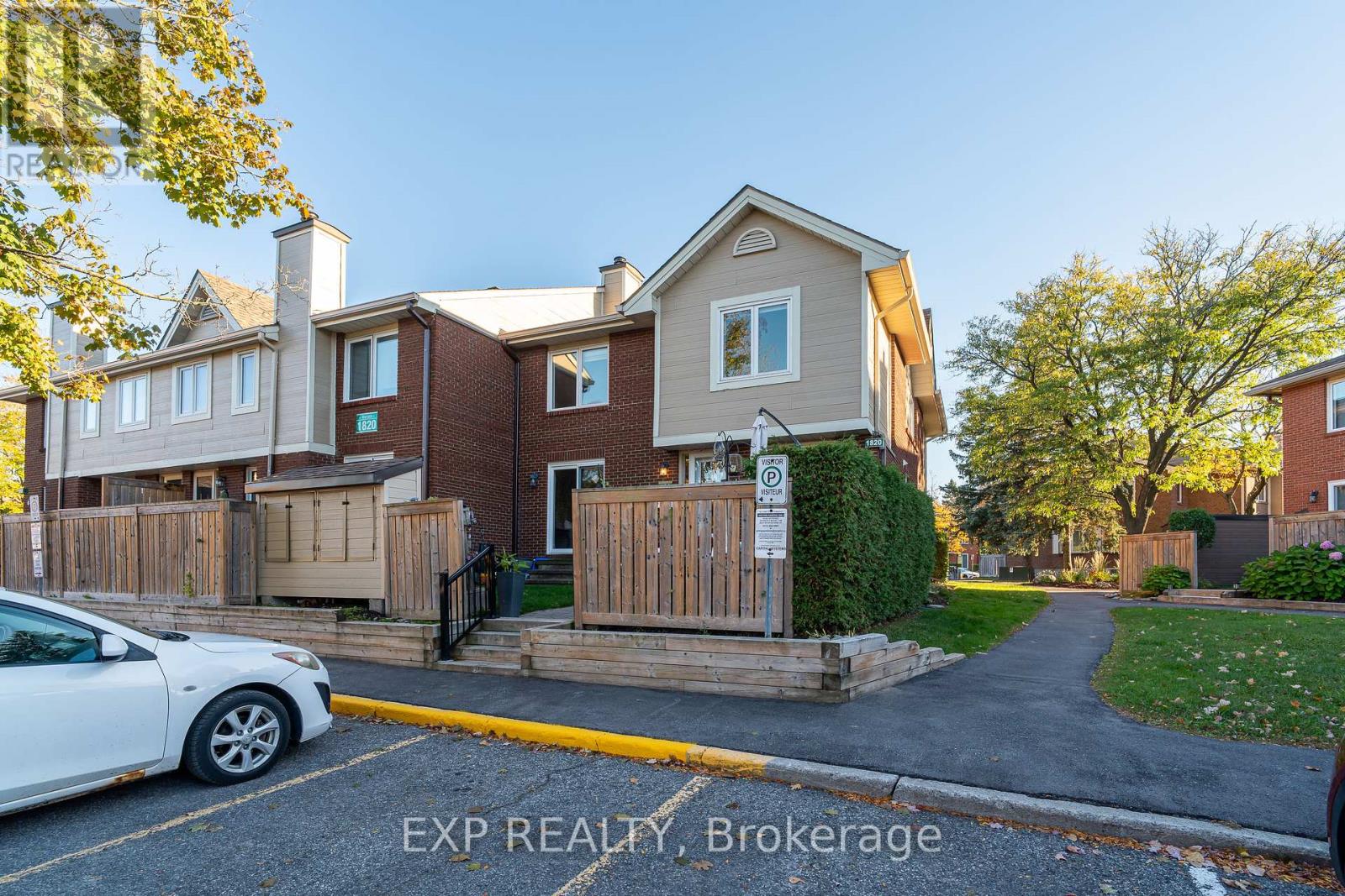 104 1820 Marsala Cres, Ottawa, ON K4A 2E7