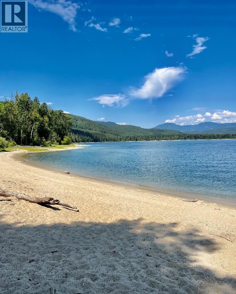 8800 Seymour Arm Main Road Unit 21, Seymour Arm, BC V0E 1M0