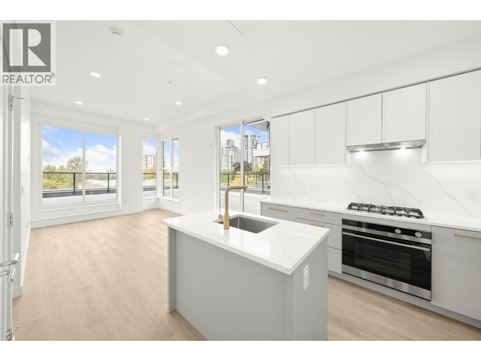 375 Clayton Street Unit 508, Coquitlam, BC V3K 0J9