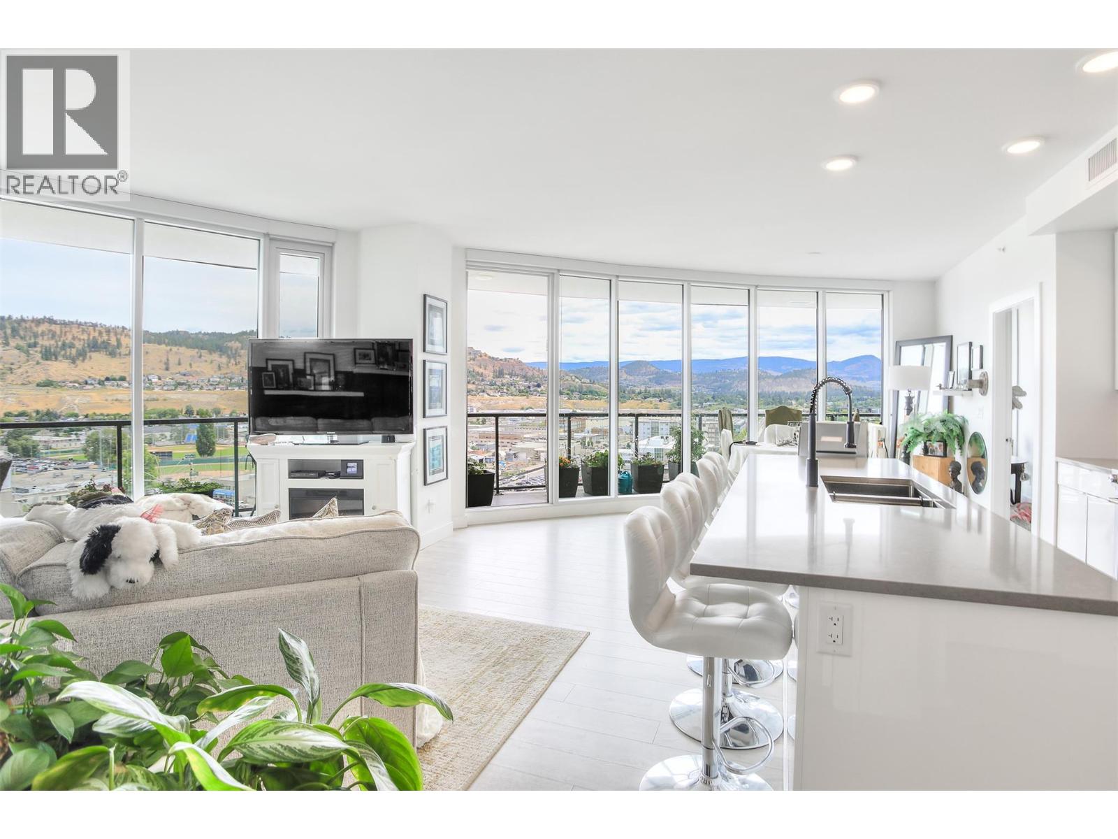 1232 Ellis Street Unit 1305, Kelowna, BC V1Y 0J6