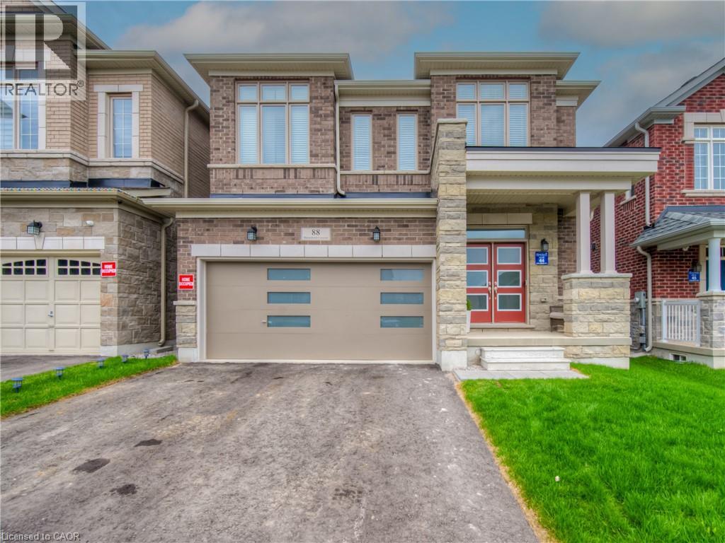 88 Bloomfield Cres, Cambridge, ON N1T 0G3