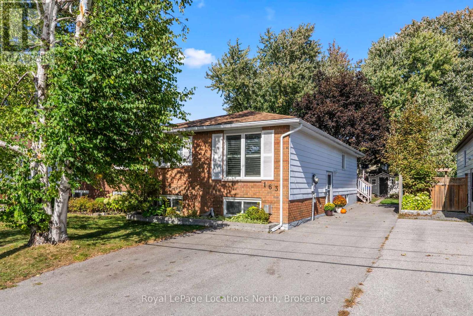 163 Collins St, Collingwood, ON L9Y 4L7