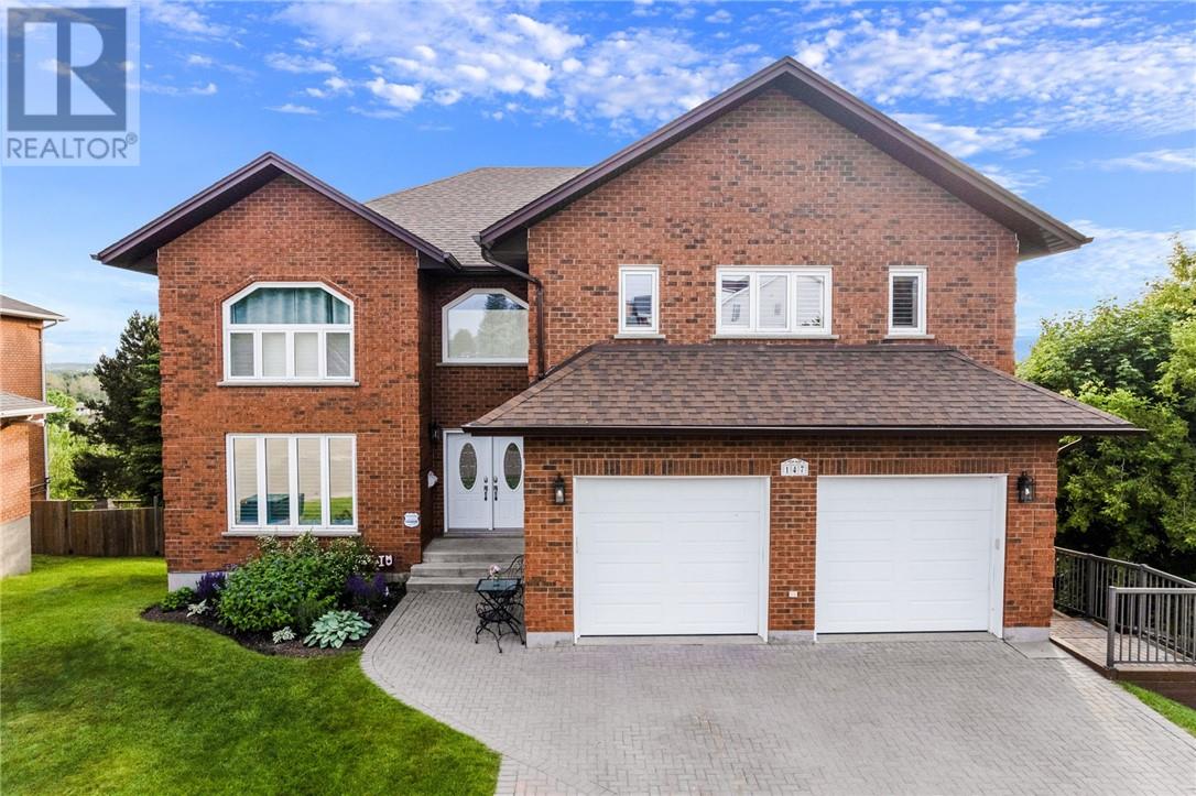 147 Forestdale Dr, Sudbury, ON P3A 5X3