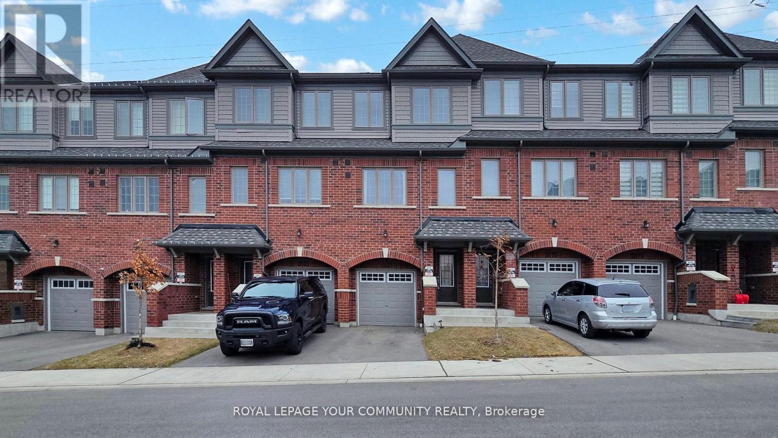 35 2681 Magdalen Path, Oshawa, ON L1L 0R6