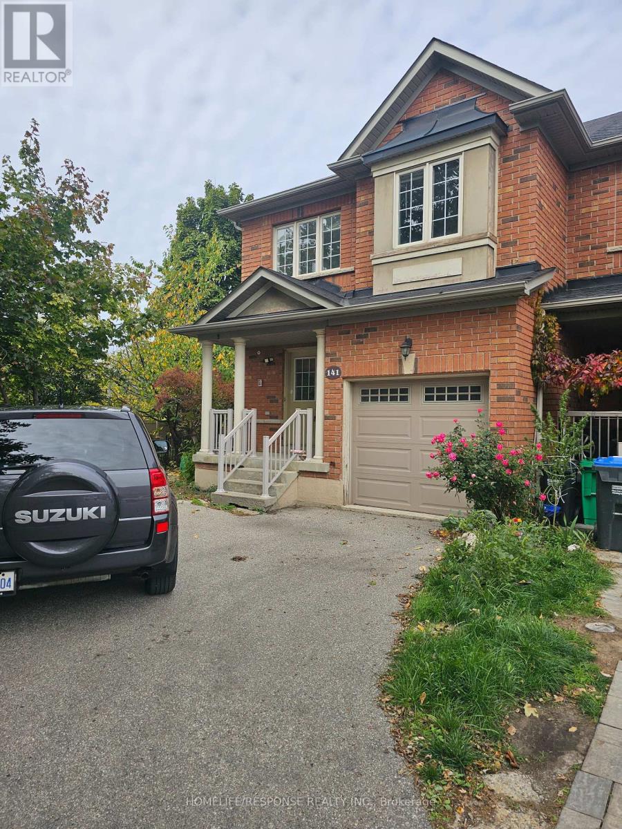 141 Rockgarden Trl, Brampton, ON L6R 3N2