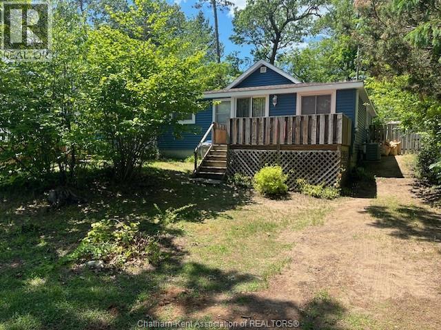 29 Elmwood Ave, Lambton Shores, ON N0M 1T0