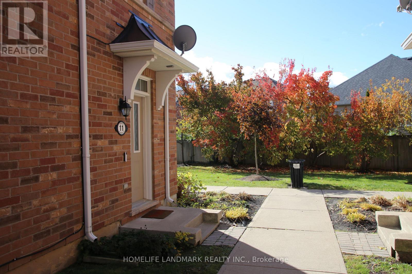 11 2614 Dashwood Dr, Oakville, ON L6M 0K5