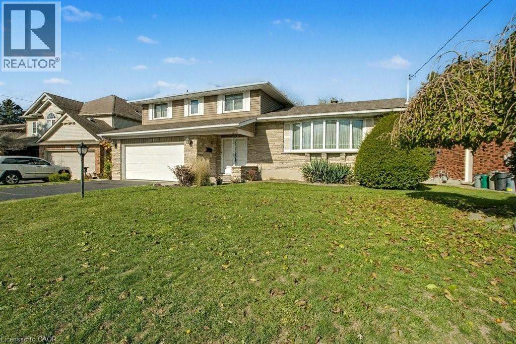 132 Carson Dr, Kitchener, ON N2B 2Z2